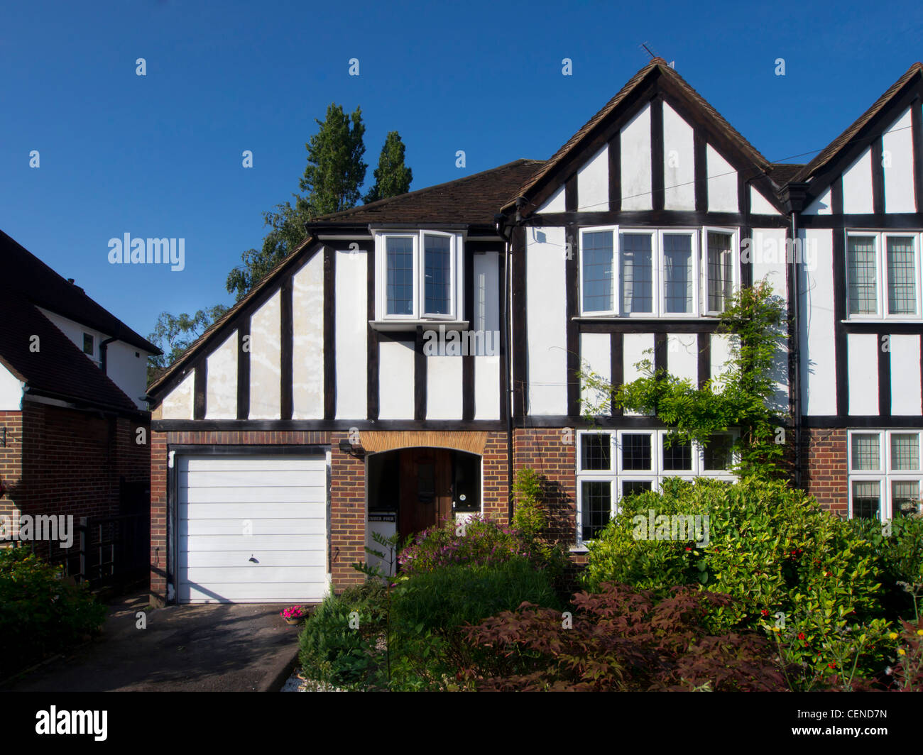Großbritannien, England, Surrey, Haus halbe Fachwerkhaus tagsüber Stockfoto
