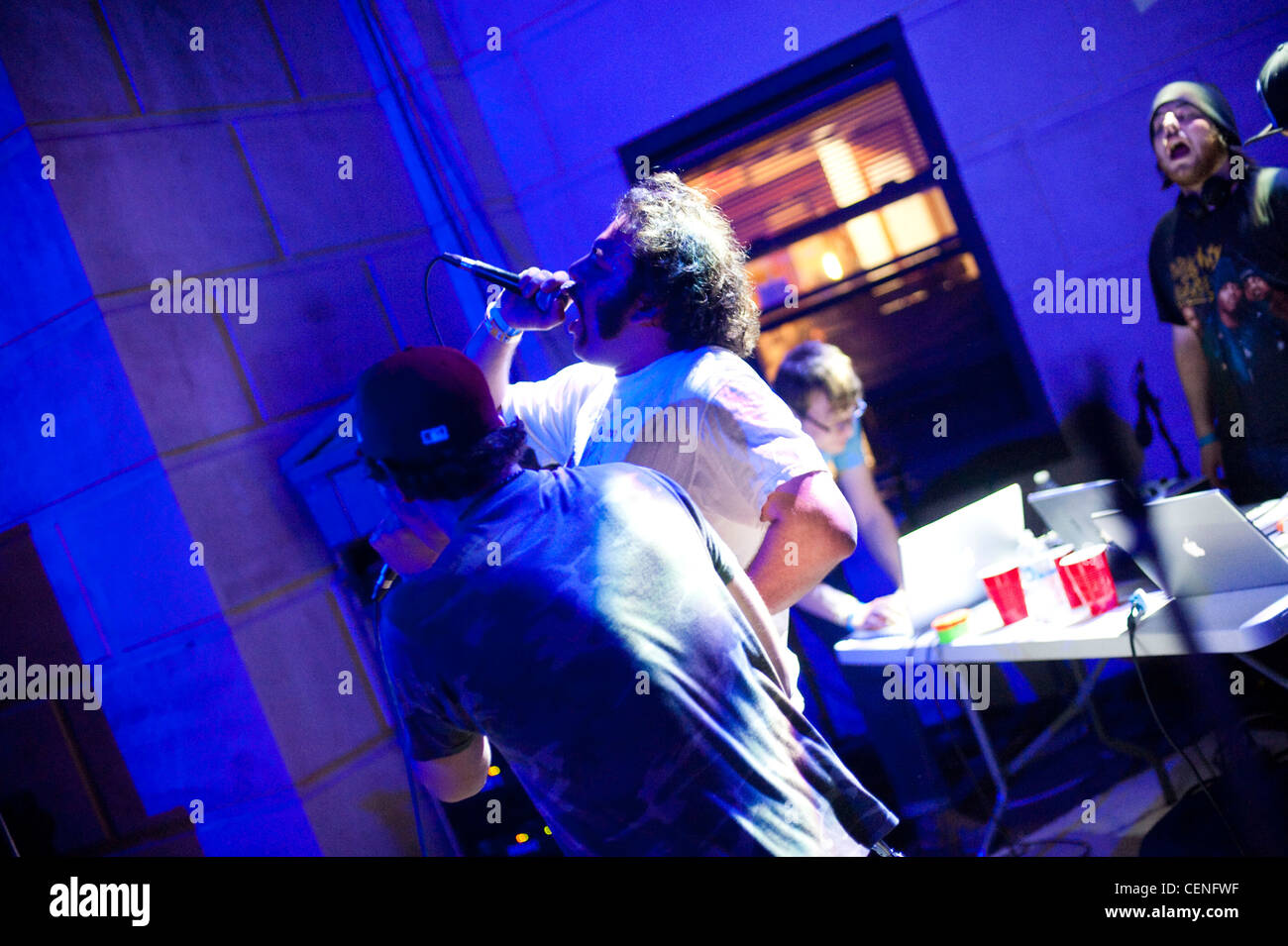 "Große Ziffern" spielt am 02.05.10 beim Braten 2010 steuern. Stockfoto