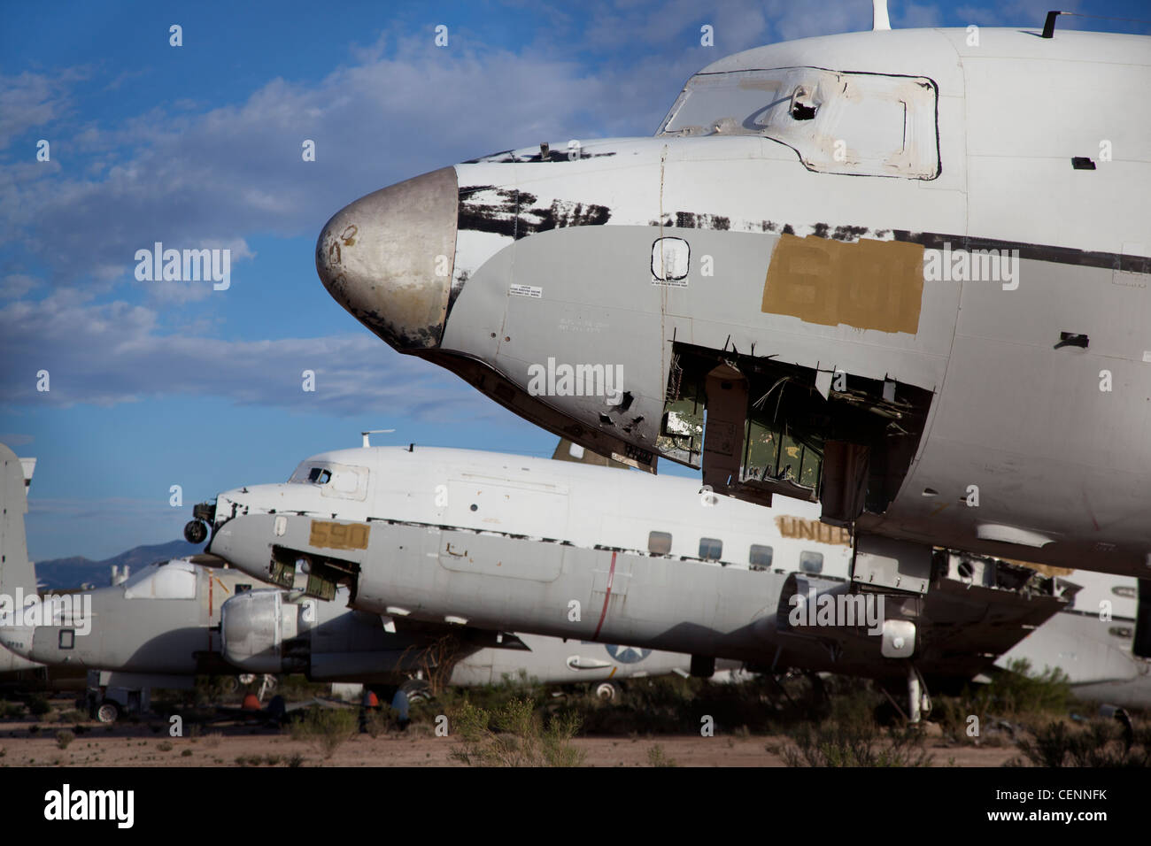 Tucson, Arizona - ein Militärflugzeug Salvage yard neben Davis-Monthan Air Force Base. Stockfoto