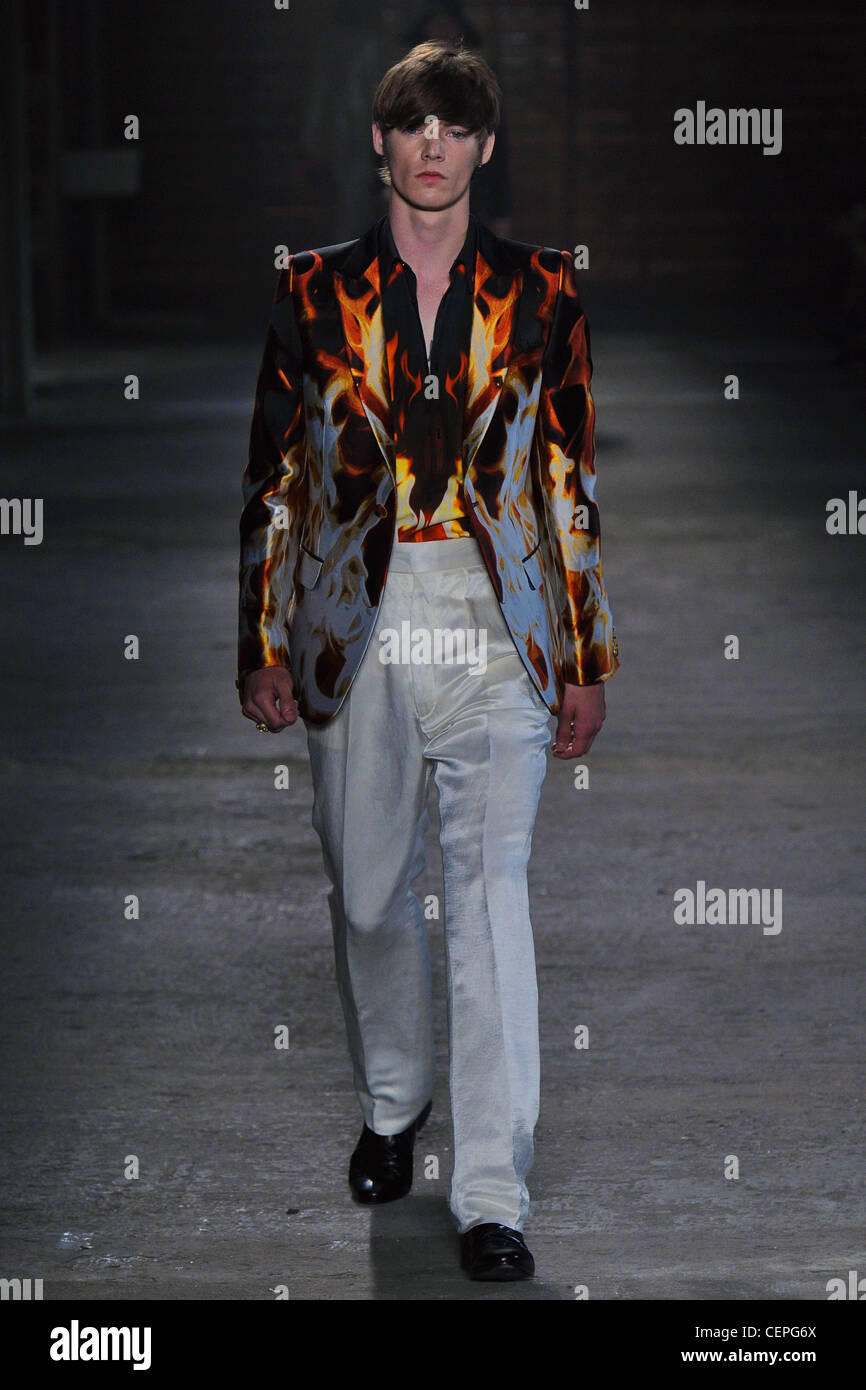 Alexander McQueen Milan Ready to Wear Menswear Frühjahr-Sommer 2012 Stockfoto