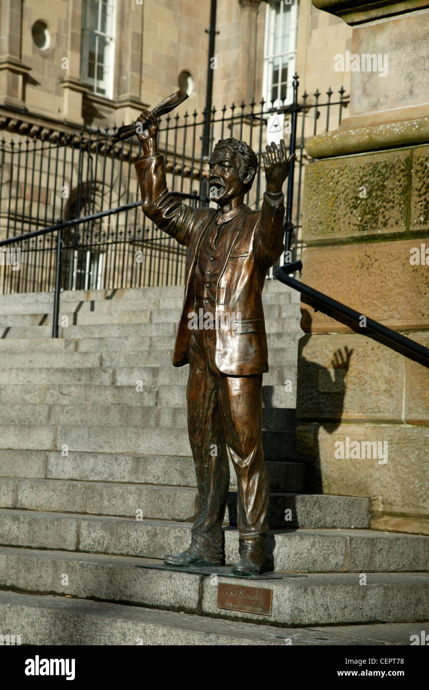 Anthony Trollope Statue an die allgemeine Postamt im Custom House Platz Bronze. Stockfoto