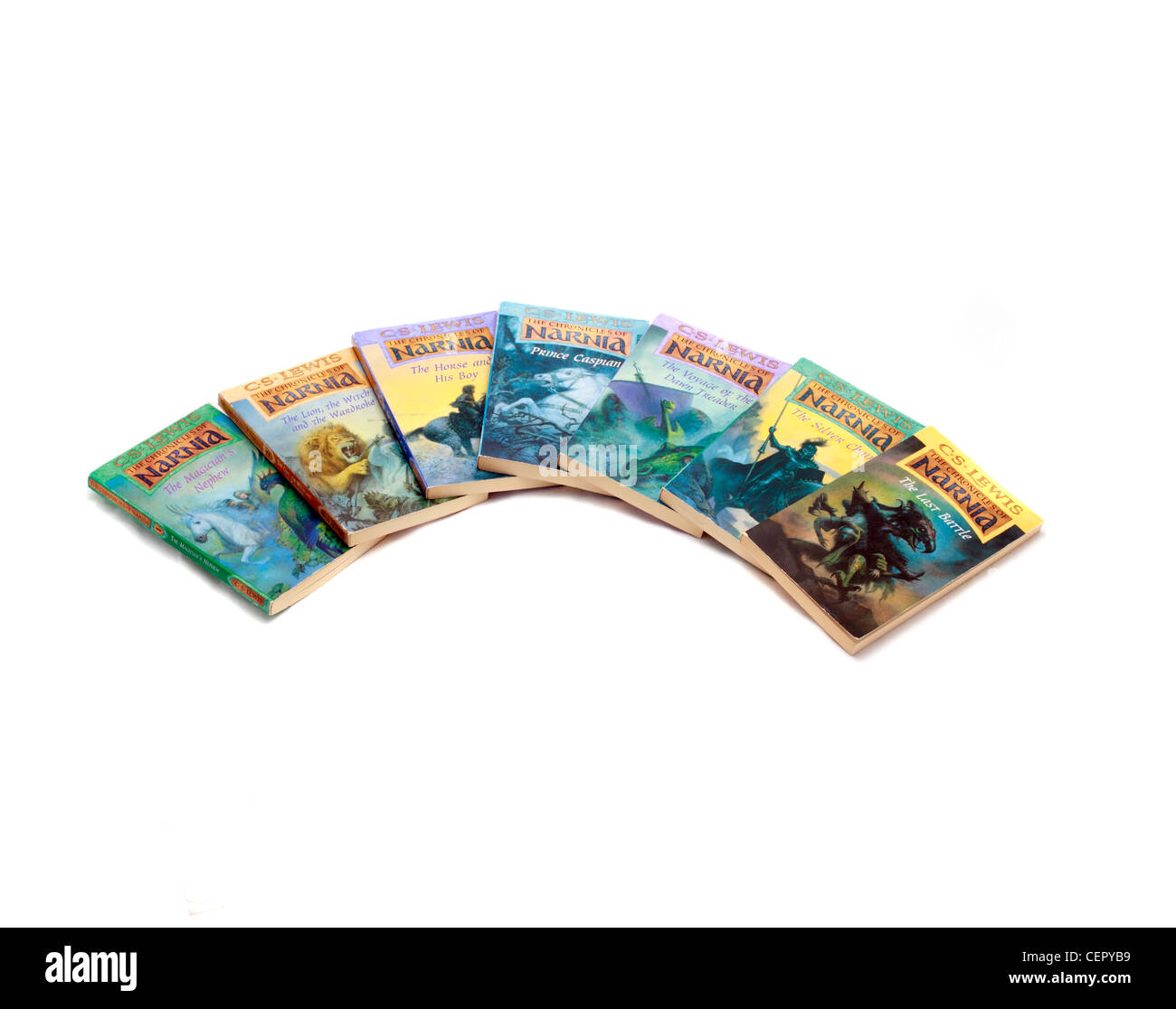 Die Narnia-Reihe der Bücher von c.s. Lewis, der Magier Neffe, The Lion, the Witch und die Garderobe, das Pferd und sein junge, Prince Caspian, The Voyage of the Dawn Treader, The Silver Chair und die letzte Schlacht - die komplette Serie der Taschenbücher Stockfoto