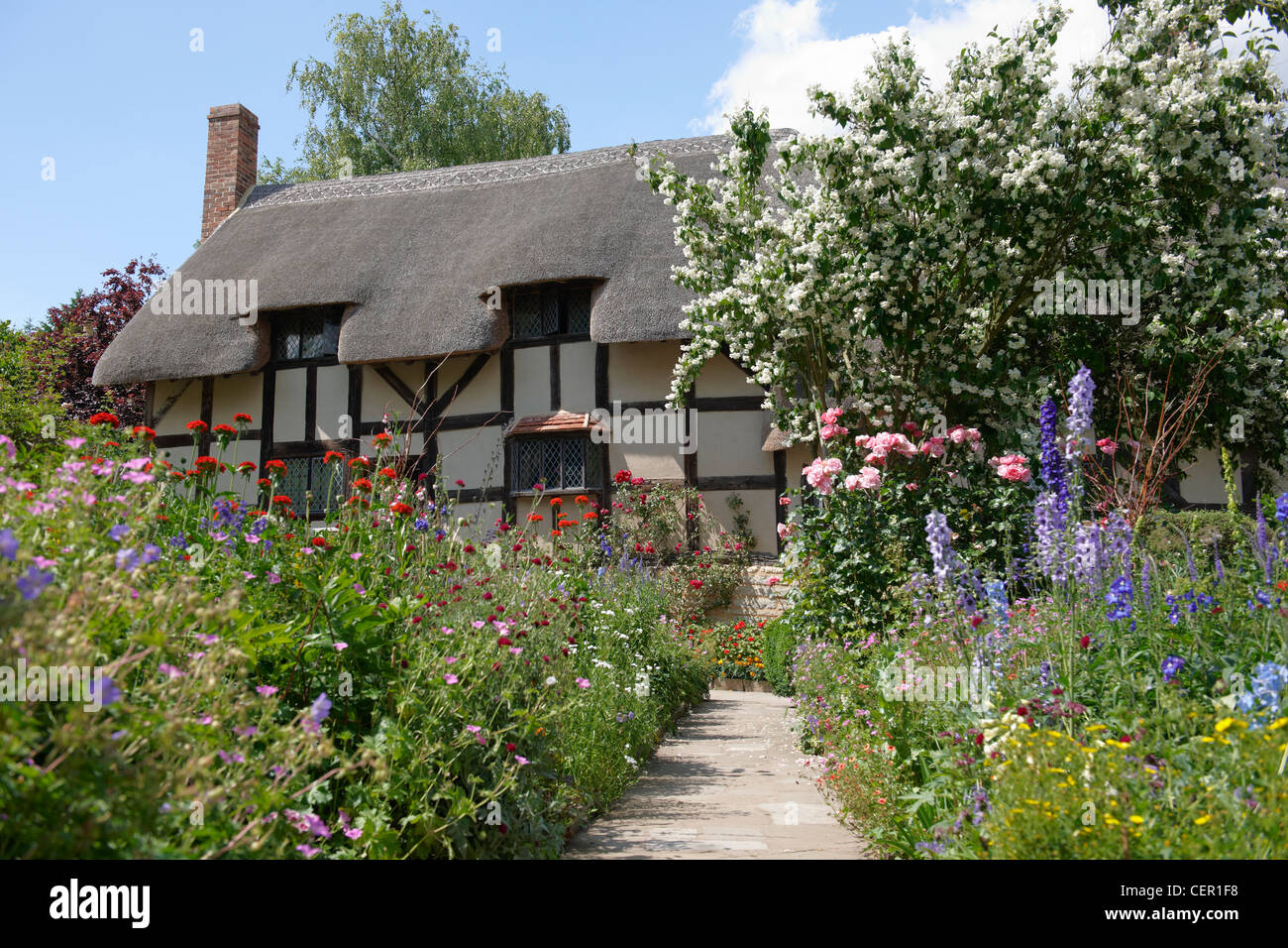 Anne Hathaway Hütte, einen traditionellen englischen Cottage, das war der vorehelichen Haus von Shakespeares Frau Anne. Stockfoto