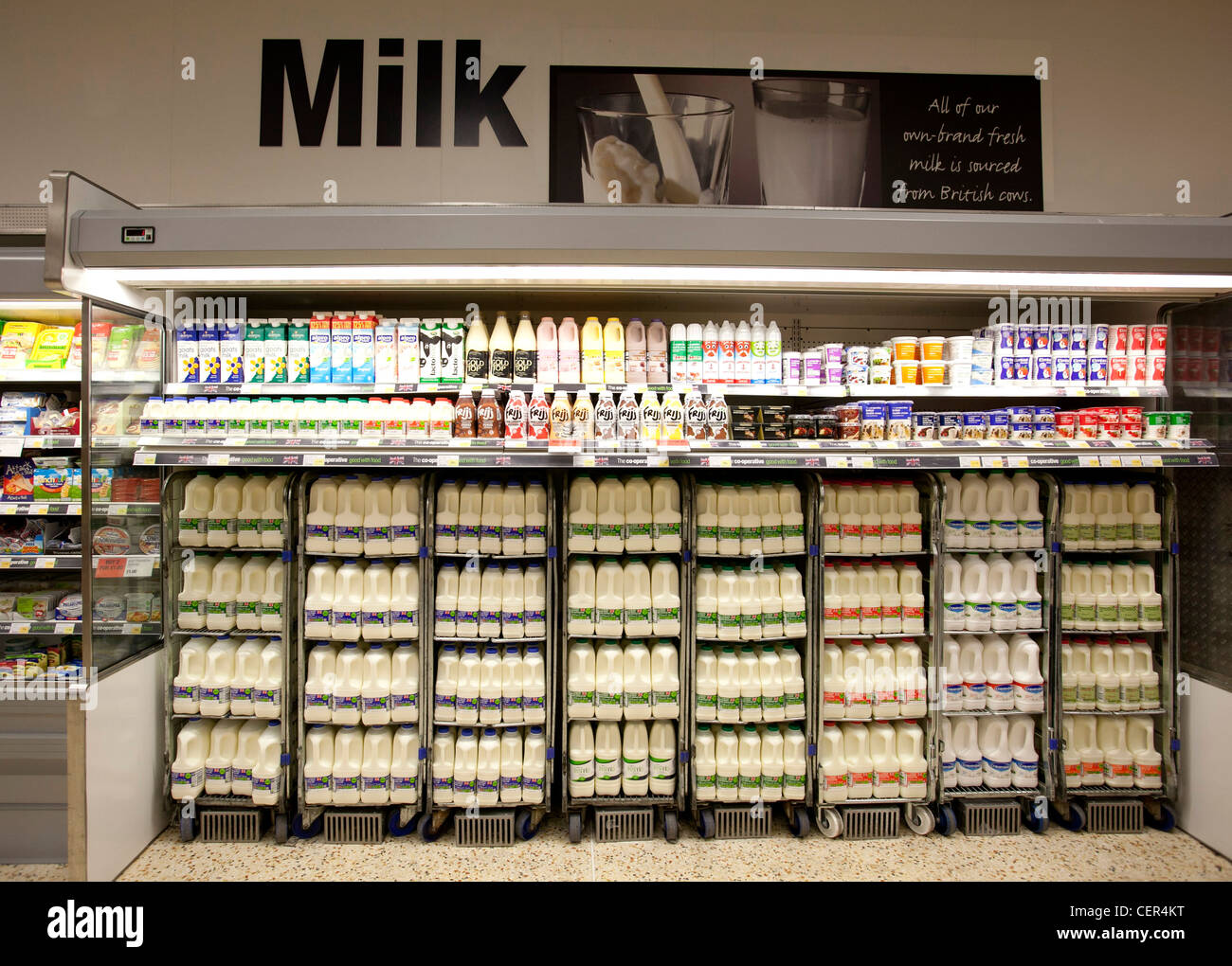 Interieur zeigt in Penkridge Co-Operative Geschäft, Staffordshire. Stockfoto