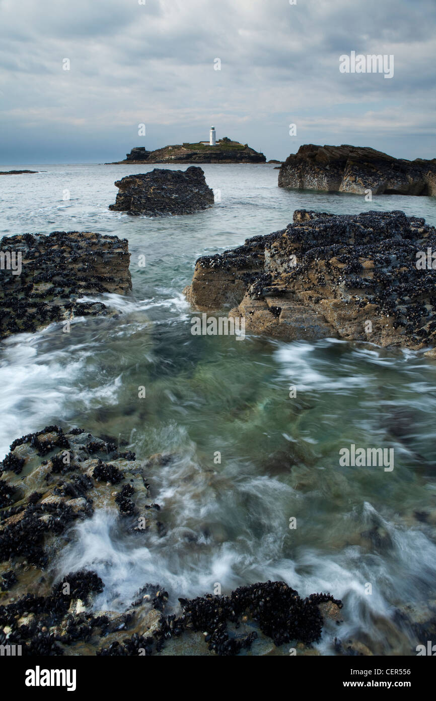 Godrevy Leuchtturm, erbaut im Jahre 1859 zum Schutz der Schiffe von einem Riff namens die Steinen. Stockfoto