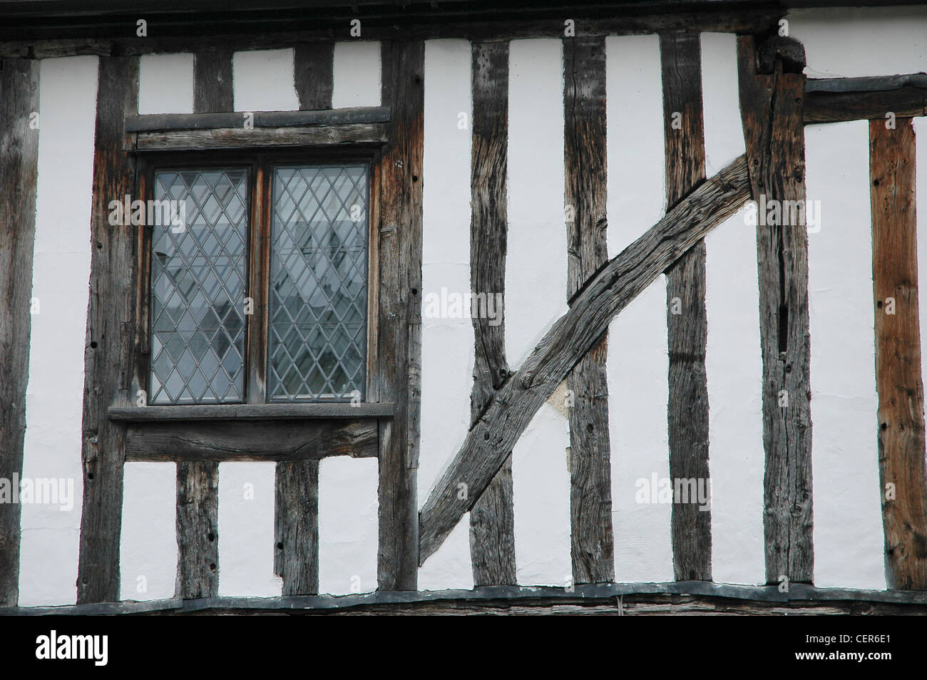 Die Tudor strahlte Armaturenbrett eines Hauses in der Suffolk Dorf Lavenham. Stockfoto