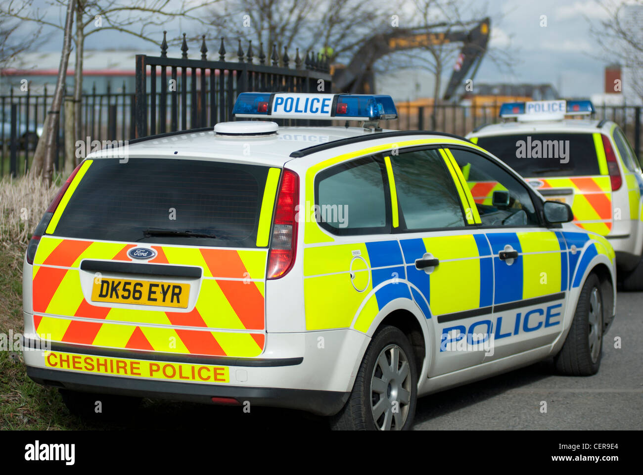 Britische Polizei-Auto am Unfallort ein Unruhen Stockfoto