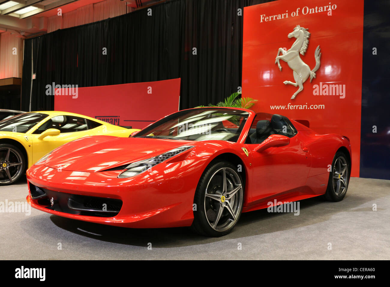 roter Ferrari-Auto Stockfoto