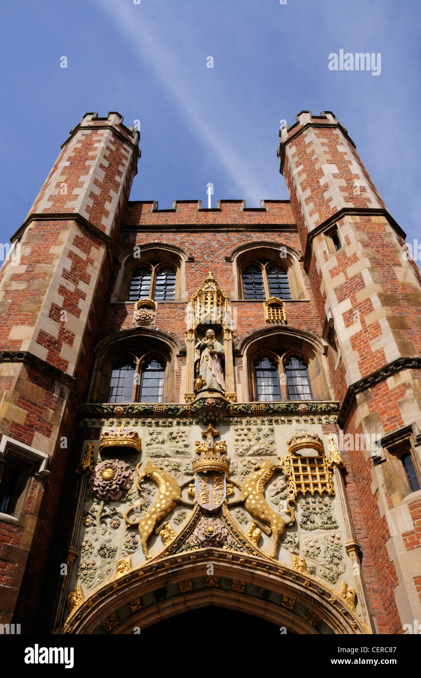 Die Arme der Dame Margaret Beaufort auf das große Tor (1516) von St. Johns College, eine konstituierende Hochschule der Universität Camb Stockfoto