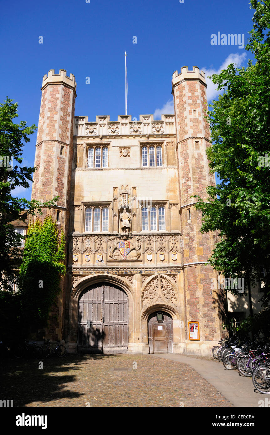Das große Tor des Trinity College, eine konstituierende College der University of Cambridge. Stockfoto