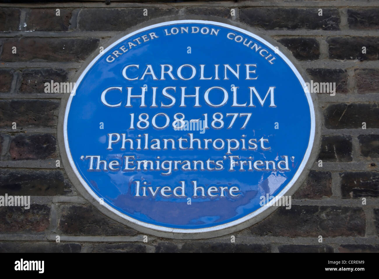 blaue Plakette markiert ein Haus des Philanthropen caroline Chisholm, Islington, London, England Stockfoto