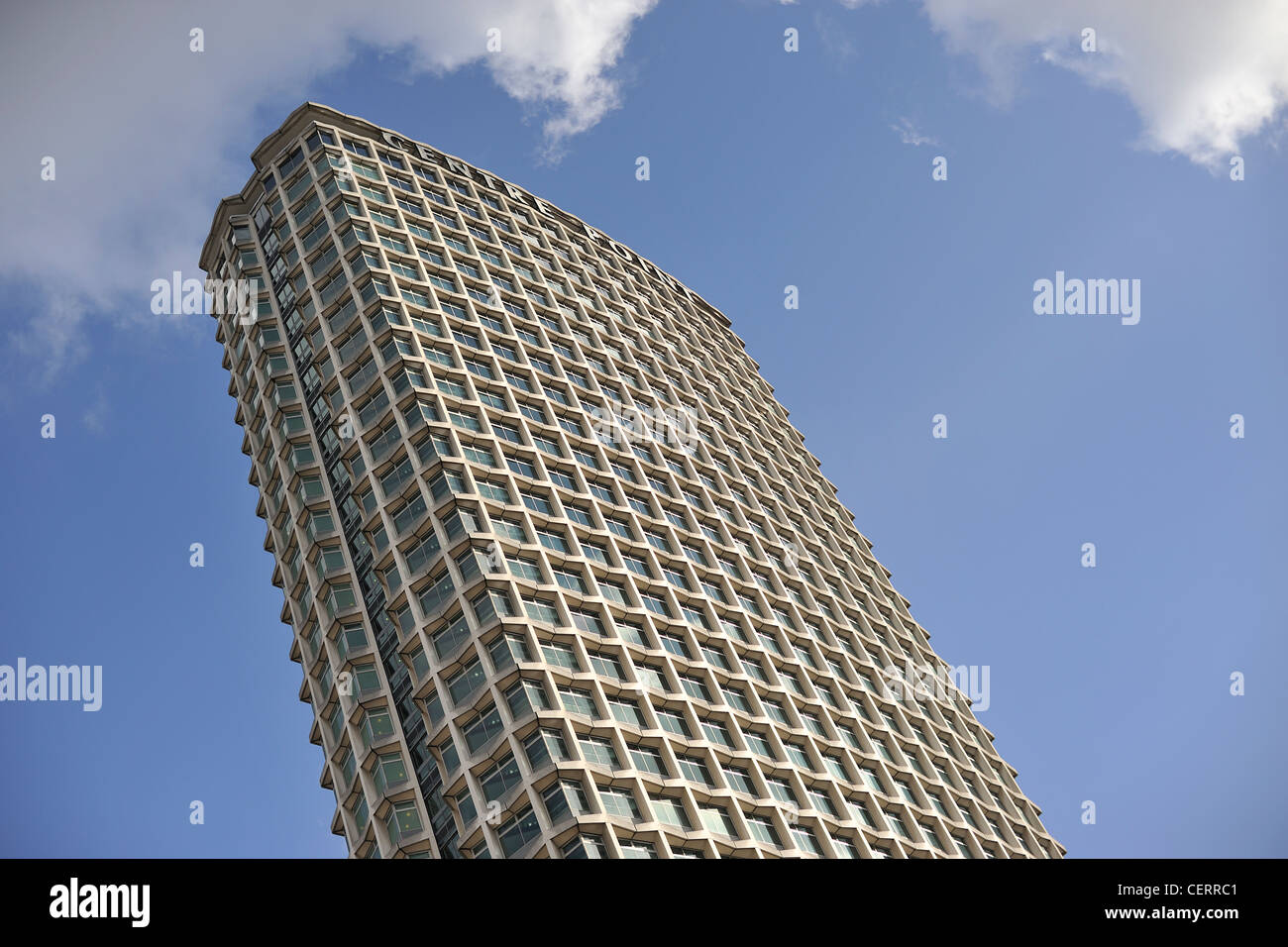 Mittelpunkt, Beton und Glas Bürogebäude auf New Oxford Street. Es wurde im Jahr 1966 fertiggestellt und war eines der ersten skysc Stockfoto