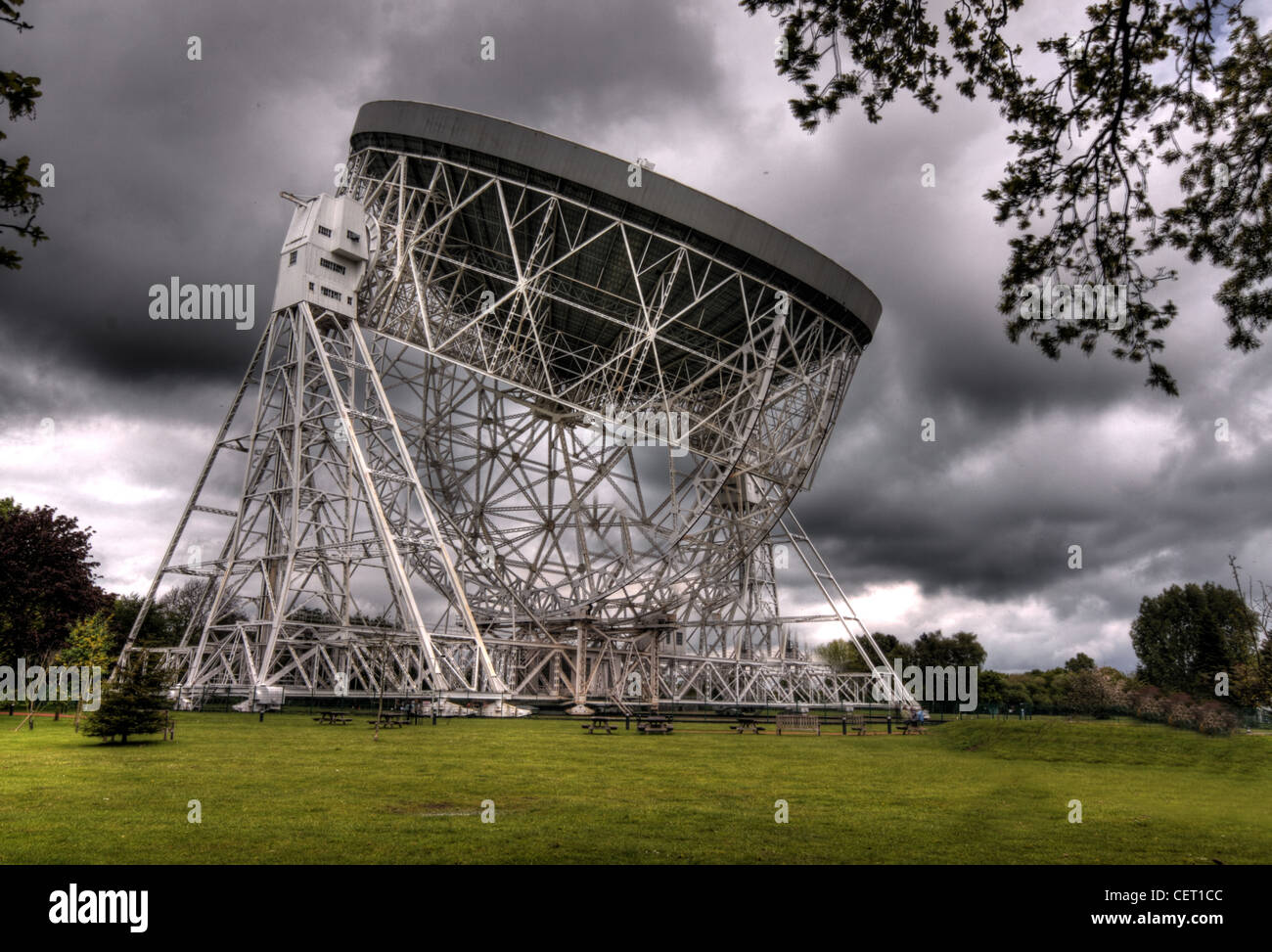 Jodrell Bank Observatory Radioteleskop, Löcher Kapelle, Cheshire, UK Stockfoto