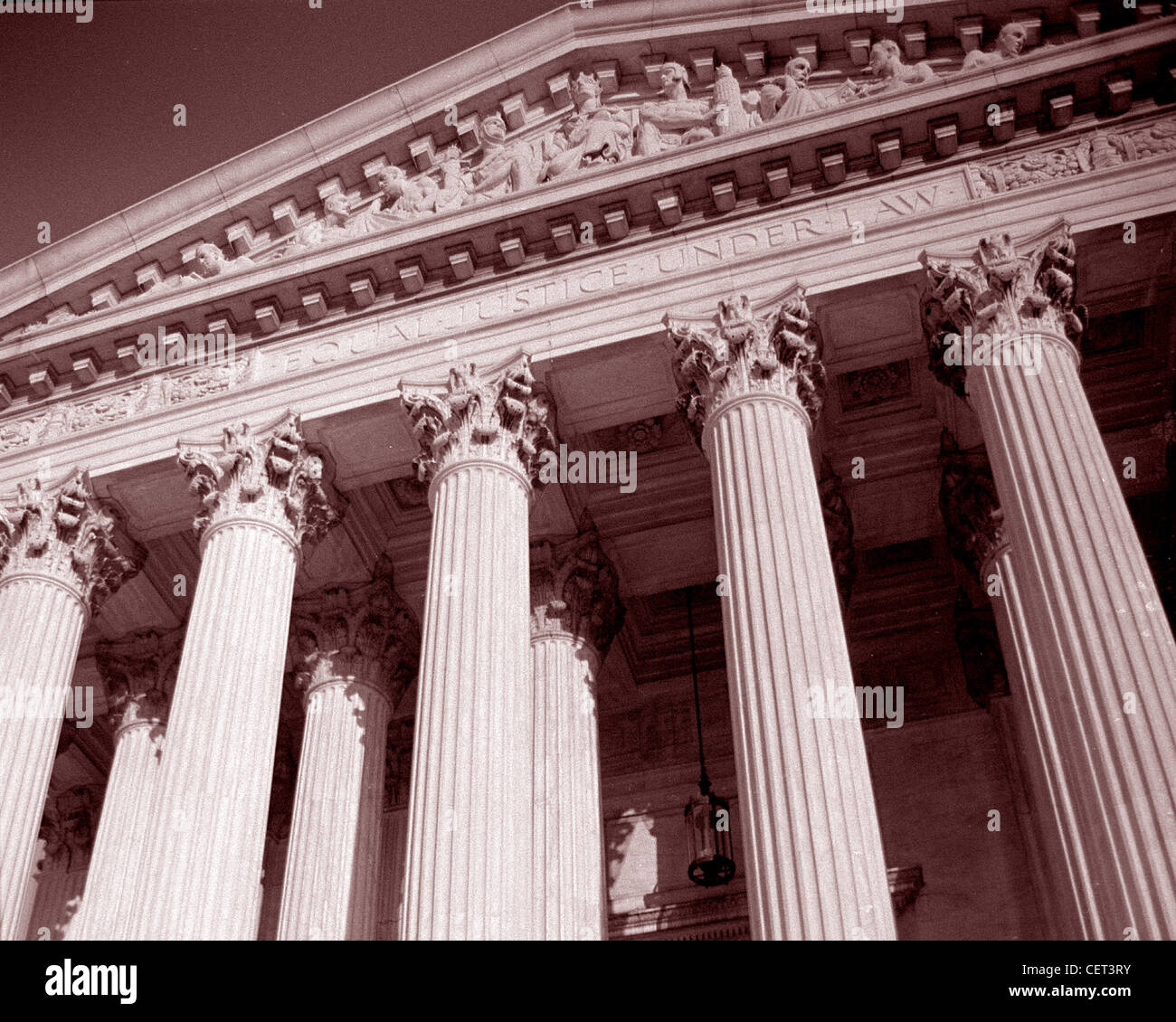 US Supreme Court Sepia getönten Foto niedrige Weitwinkelaufnahme. horizontale Sepia Folianten Foto Stockfoto