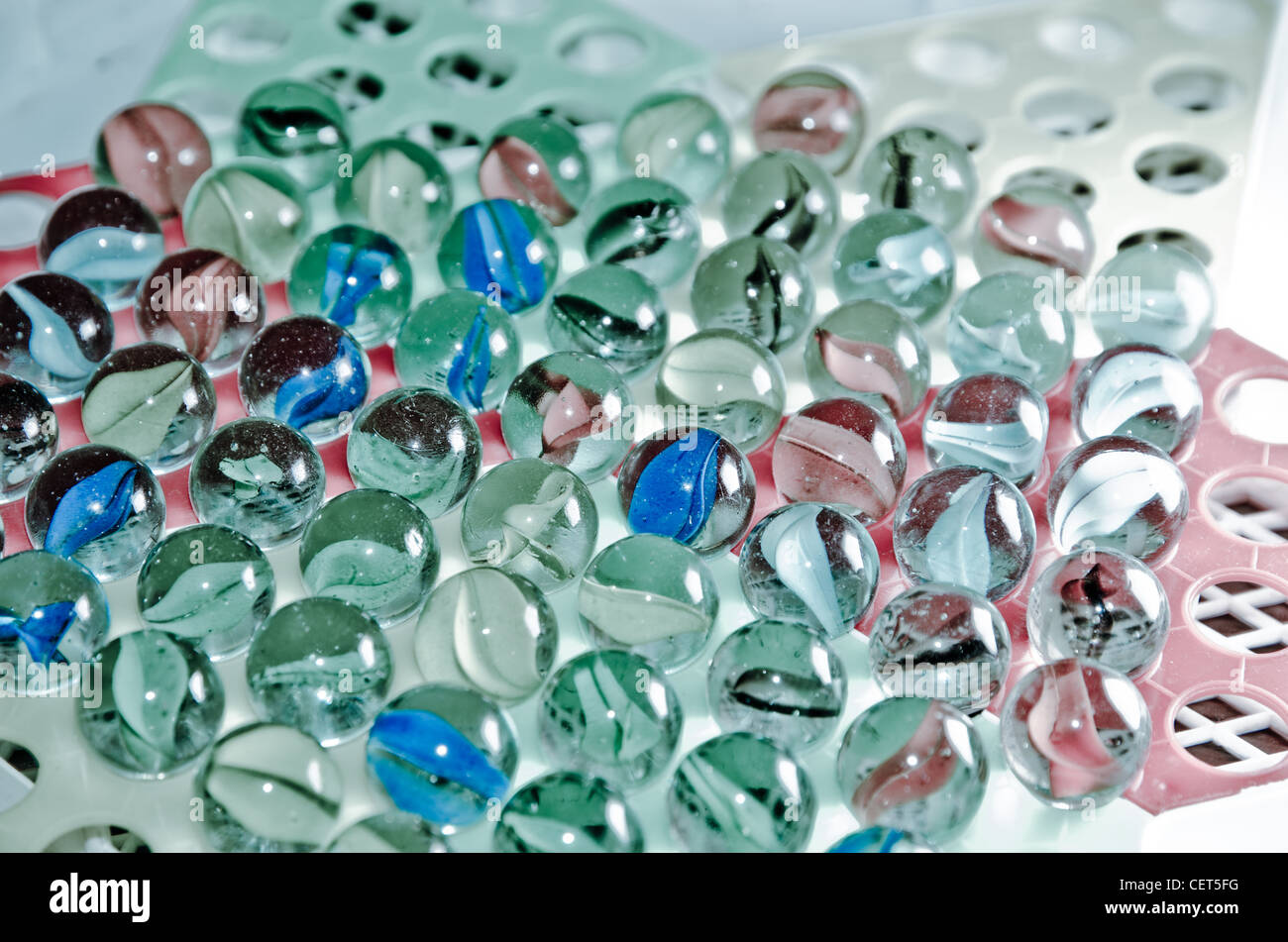 Chinese Checkers Glas Kugel Hintergrund Stockfoto