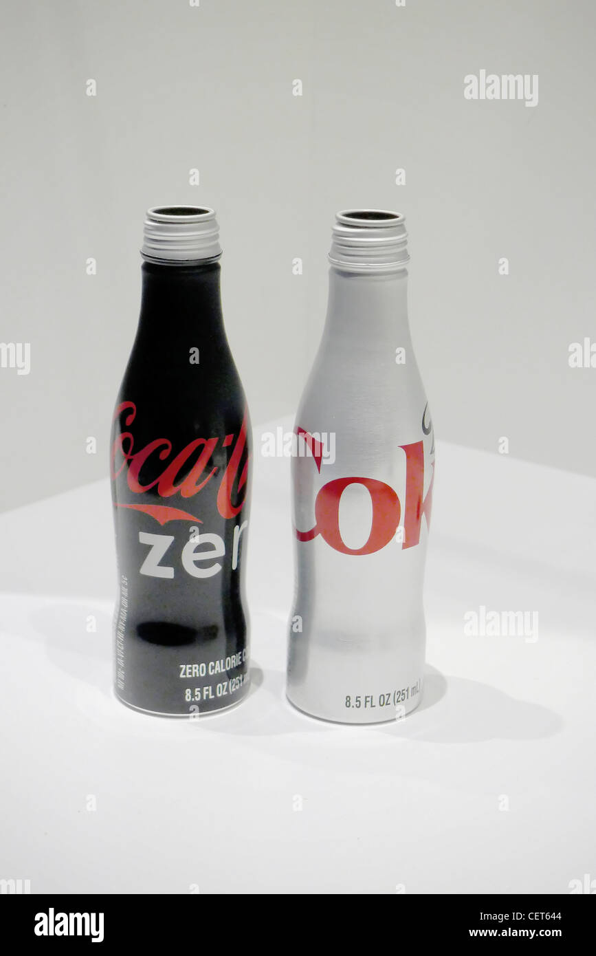 Zwei Flaschen Diät-Cola-Null Kalorien Stockfoto