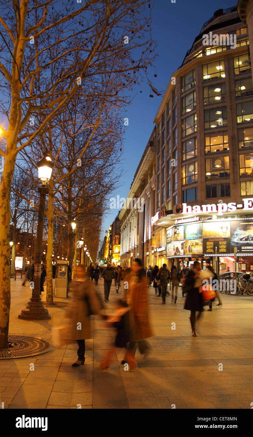 Avenue des Champs-Élysées (8. Arrondissement, Rechte Bank), Paris, Île-de-France, Frankreich Stockfoto