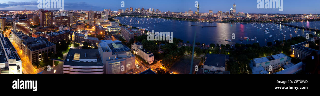 2009-4. Juli Feier in Boston, von MITS Green Building aus gesehen Stockfoto