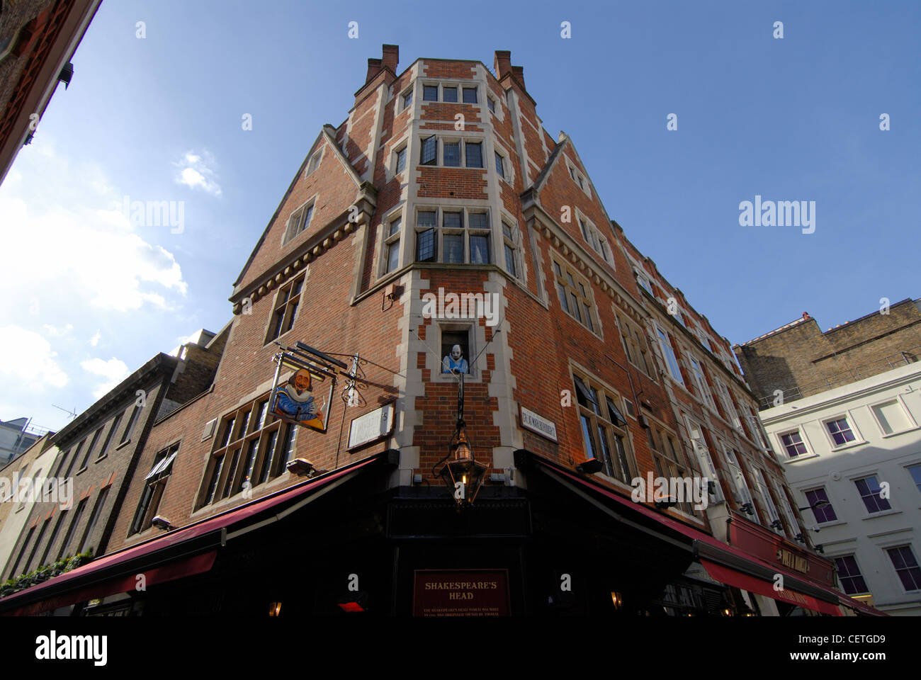 Shakespeares Kopf, ein mock elisabethanischen Kneipe an der Ecke der Great Marlborough Street und Foubert der Ort in der Nähe von Carnaby Street. Stockfoto