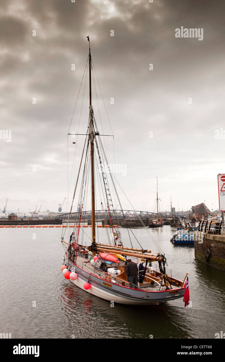 Großbritannien, Wales, Swansea, Seeviertel, historische 1893 Bristolkanal pilot Cutter Marguerite verlassen der Marinas Stockfoto