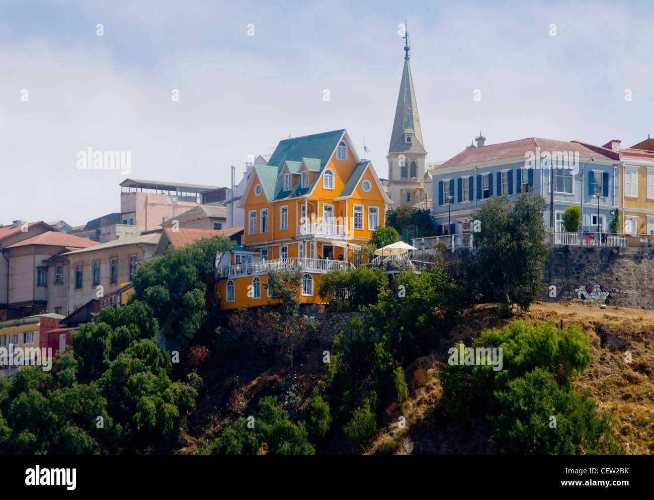 ValparaIso, Chile. Süd-Amerika. Bunte Häusern liegt auf Hügel (Cerro ConcepcIon). Stockfoto