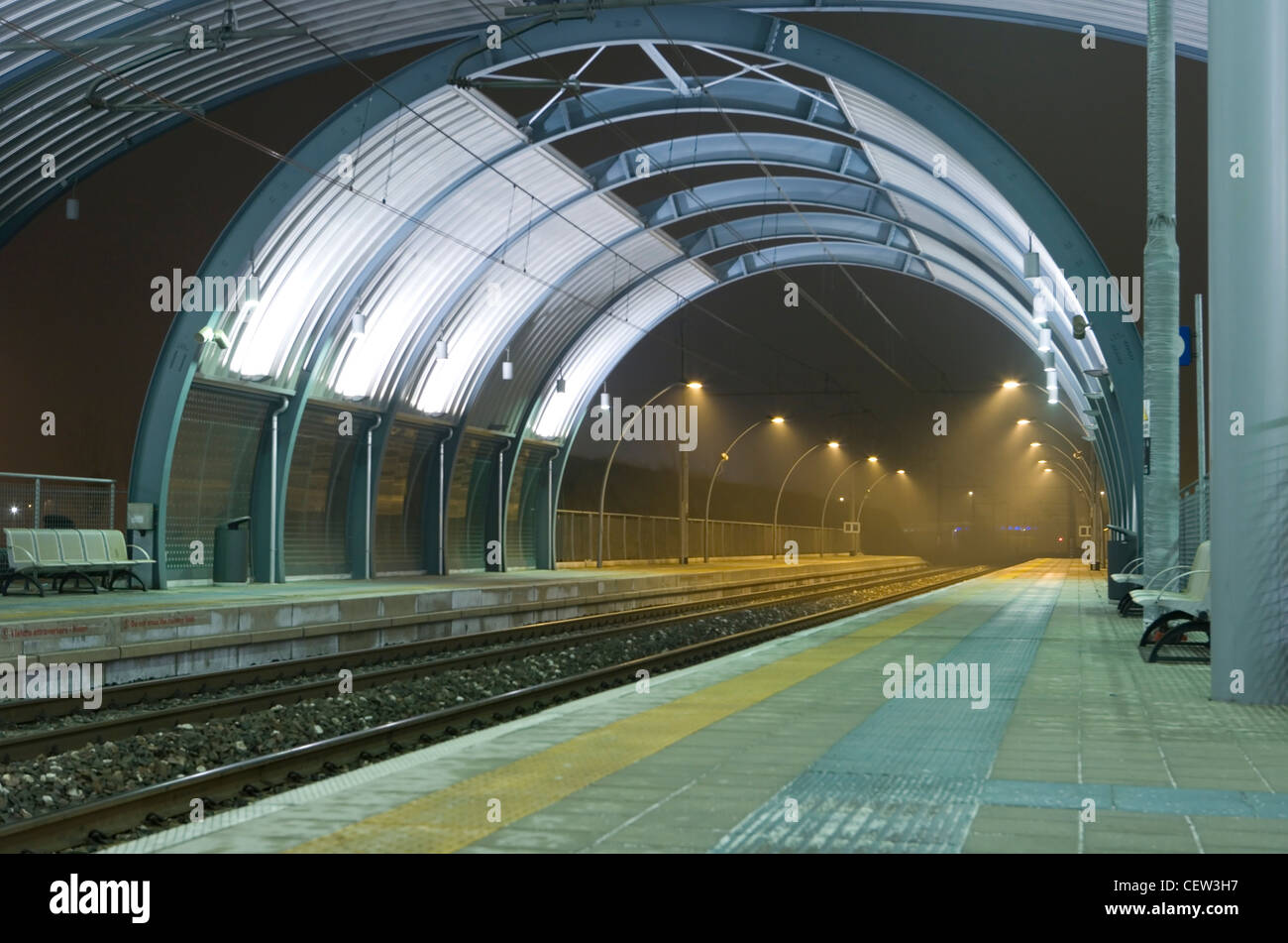 Italienischen Bahnhof in Mestre-Venedig in den frühen Morgenstunden Stockfoto