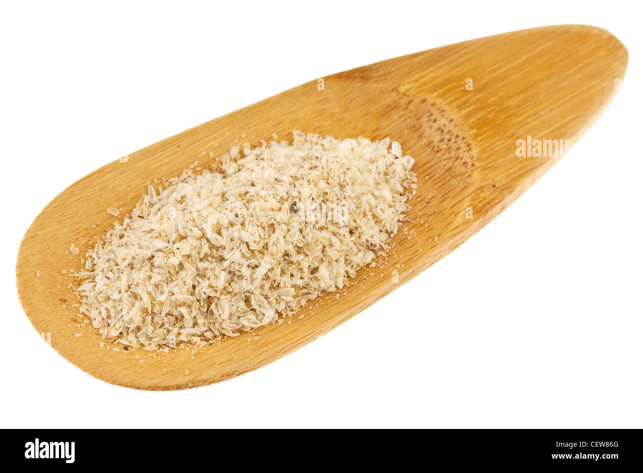 Samen Flohsamenschalen - Nahrungsergänzungsmittel, Quelle der lö € gslichen Ballaststoffen, auf einem kleinen Bambuslöffel Stockfoto