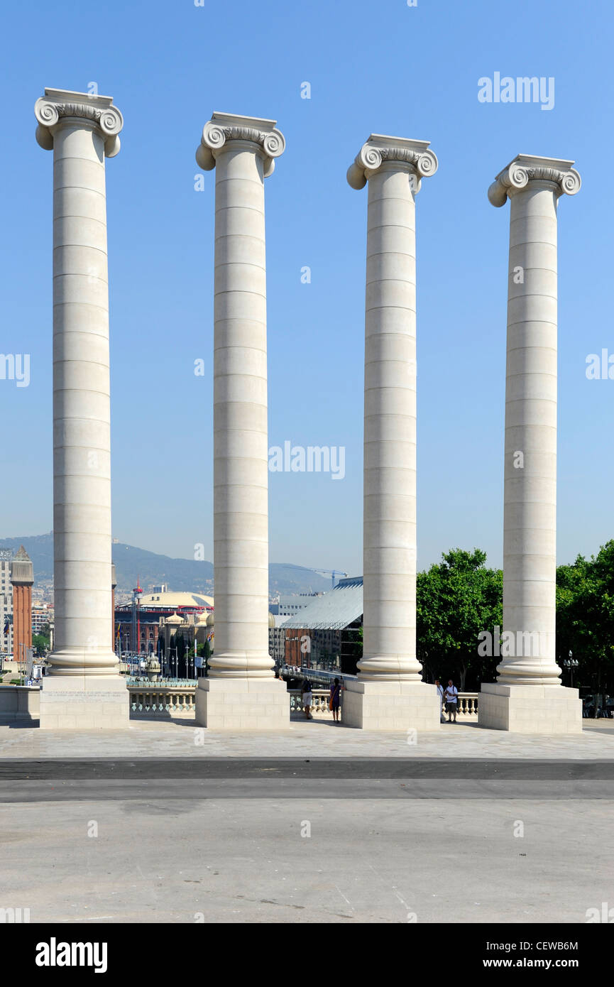 Vier Säulen ionischer Barcelona Spanien Europa Katalonien Stockfoto