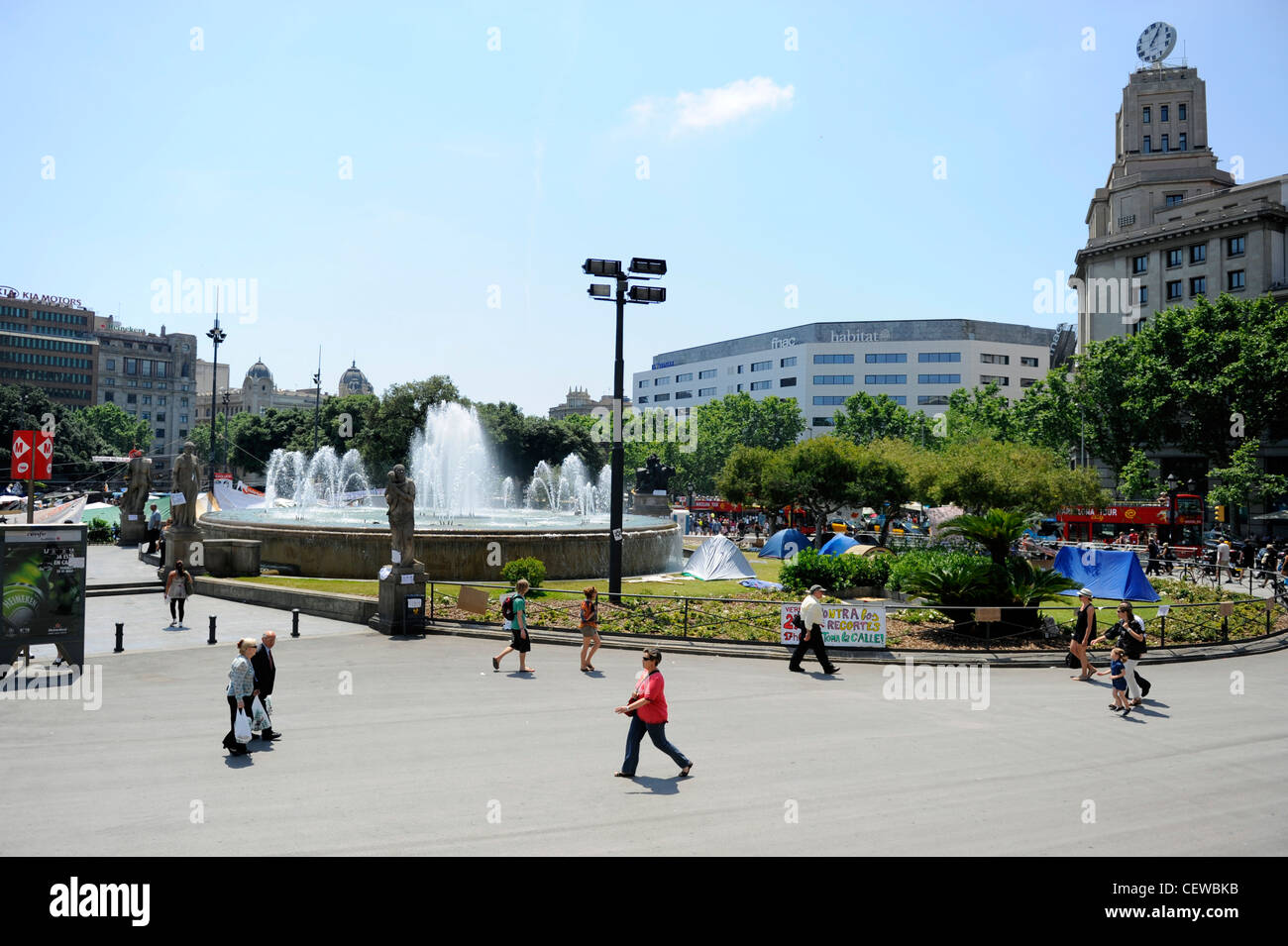 Menge Touristen Fußgänger Barcelona Spanien Europa Katalonien Stockfoto