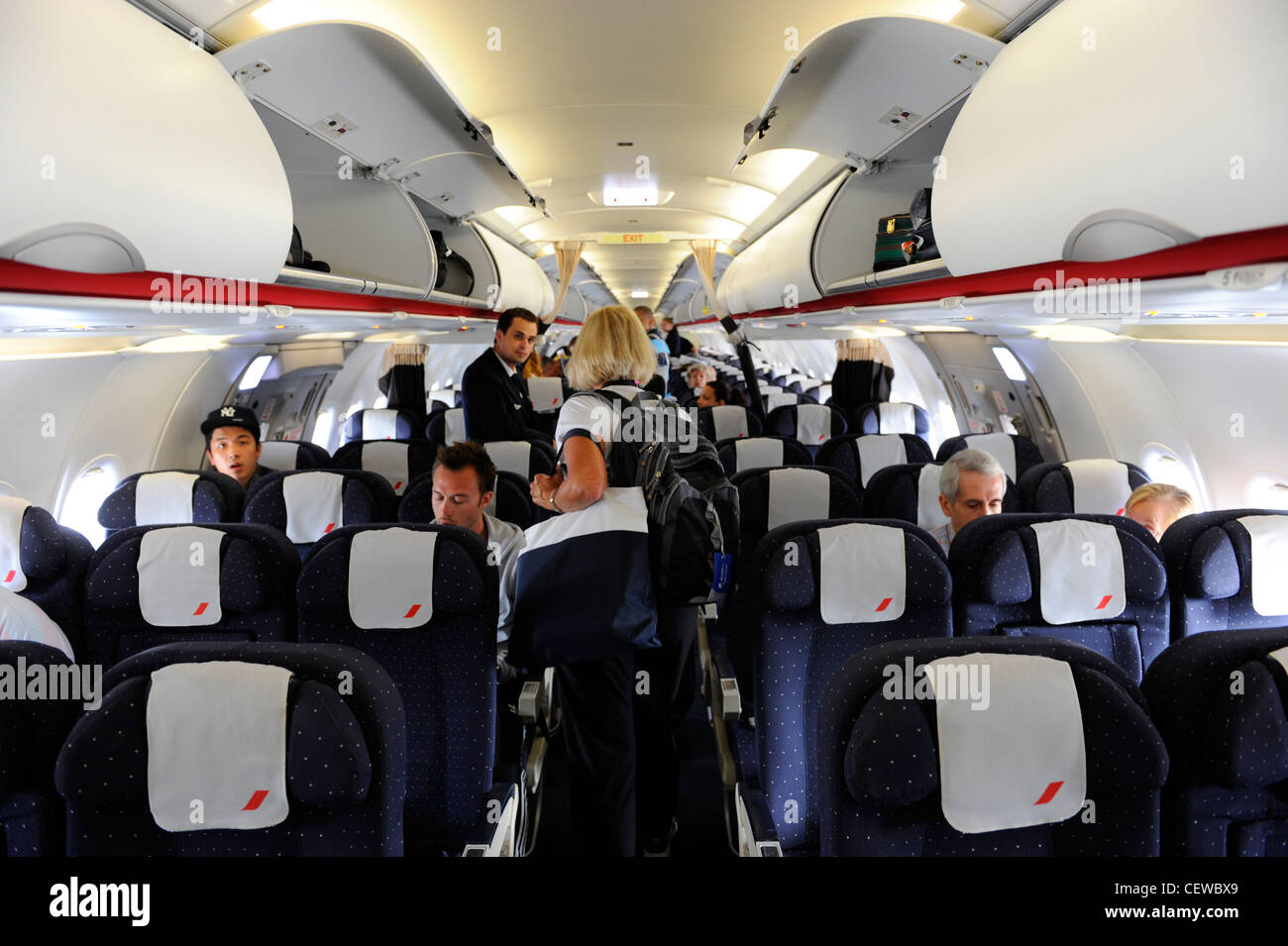 Fluggästen, die Flugzeug-Barcelona-Spanien-Europa-Katalonien Stockfoto