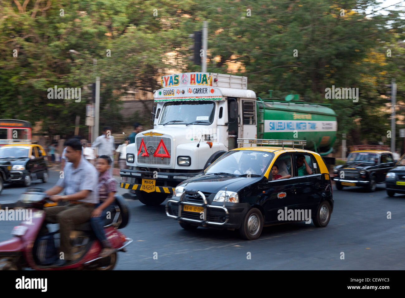 Verkehr in Mumbai, Indien Stockfoto