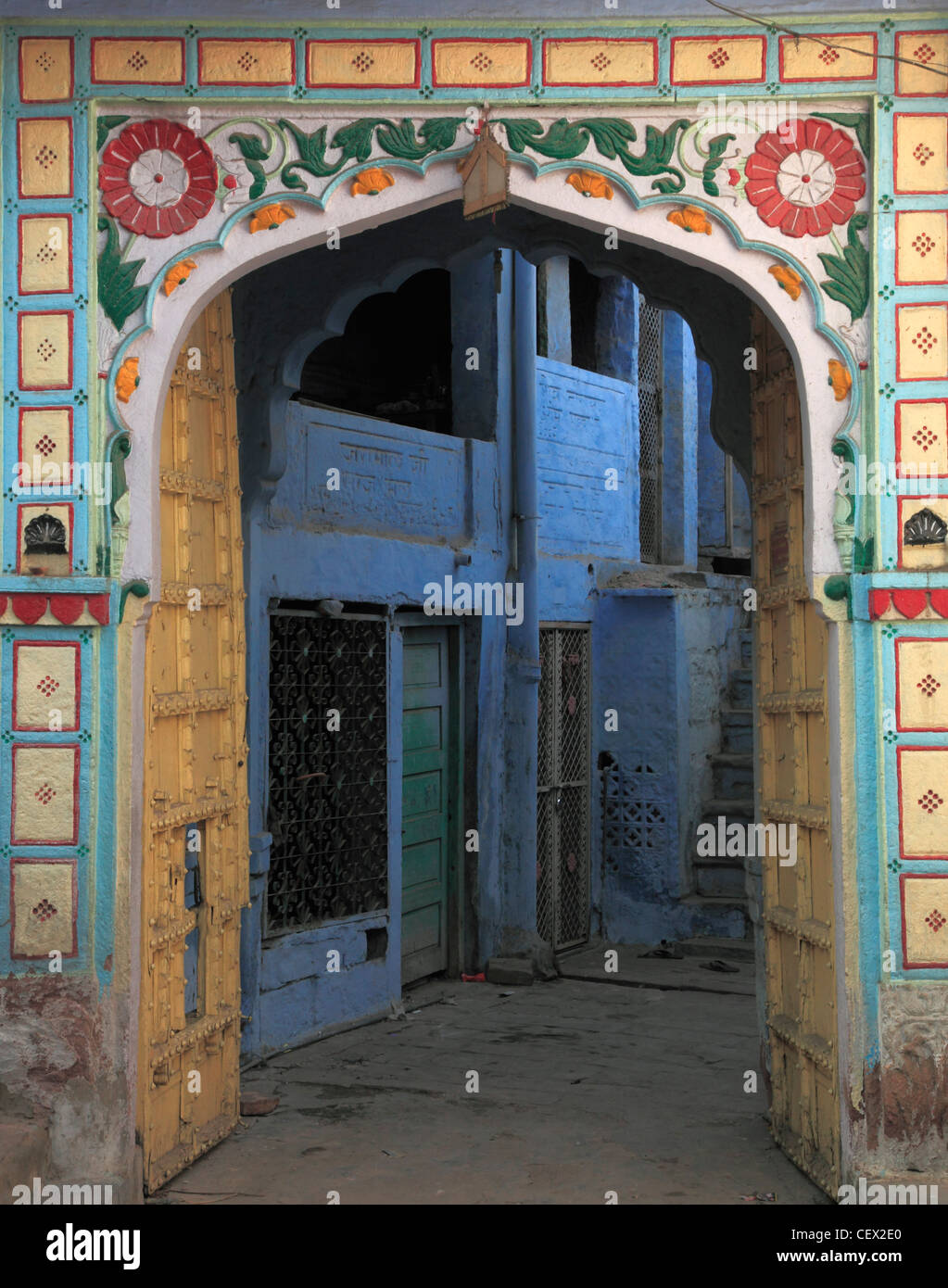 Indien, Rajasthan, Jodhpur, Altstadt, Tür, traditionelle Architektur, Stockfoto