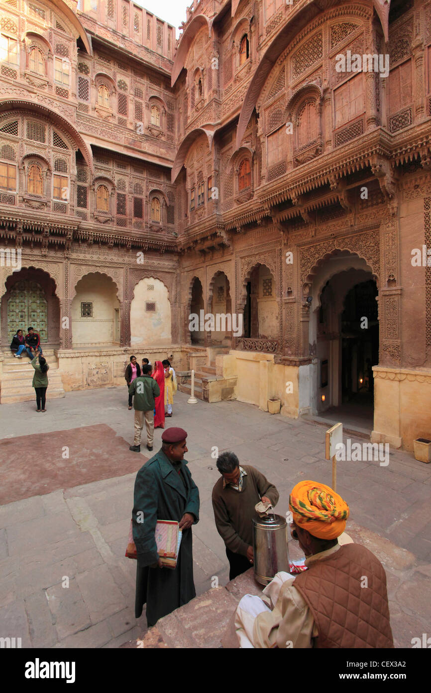 Indien, Rajasthan, Jodhpur, Mehrangarh Fort, Hof, Stockfoto