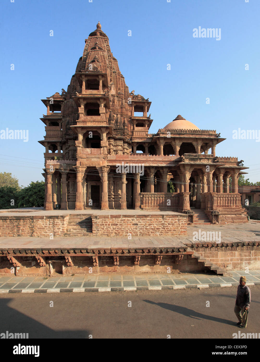 Indien, Rajasthan, Jodhpur, Mandore Gardens, Ehrenmale von Jodhpur Herrscher, Stockfoto