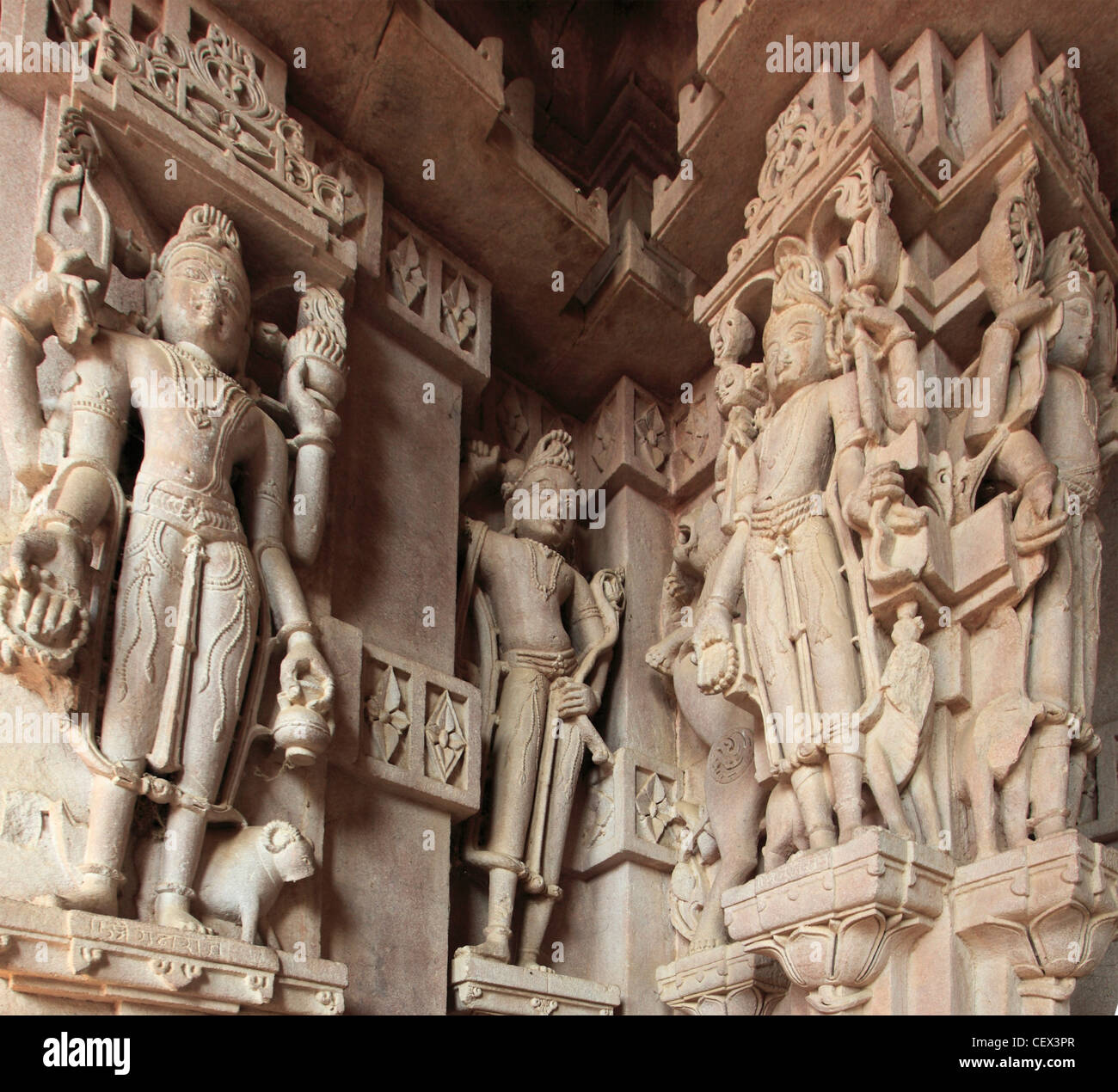Indien, Rajasthan, Jodhpur, Mandore Gardens, Ehrenmale von Jodhpur Herrscher, Detail, Statuen, Stockfoto