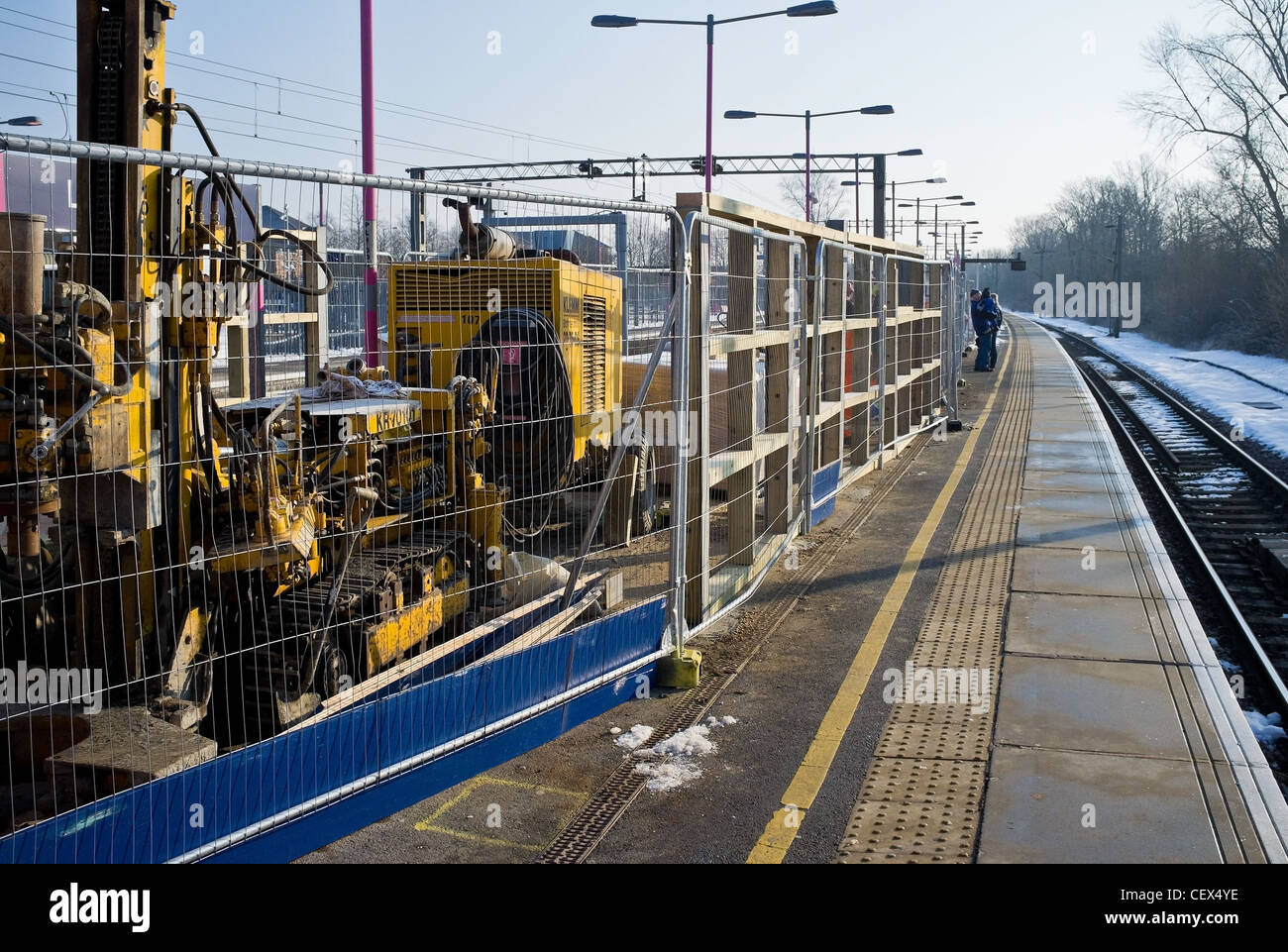 Bauarbeiten am Bahnhof Laindon Bahnsteig Stockfoto