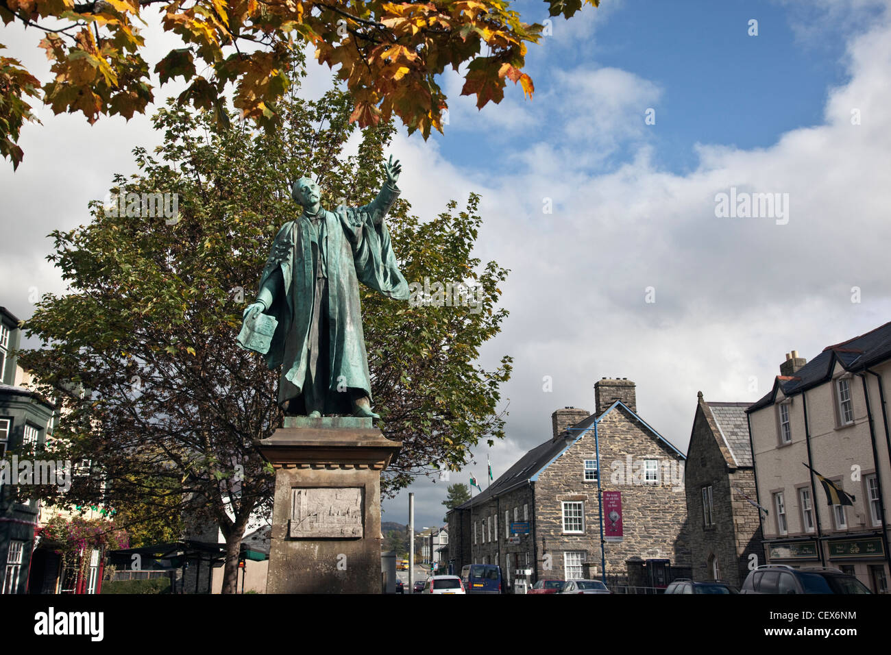 Statue von Thomas Edward Ellis (T. E. Ellis), liberaler Abgeordneter für Meirionnydd, die eine berühmte Rede callin geliefert Stockfoto