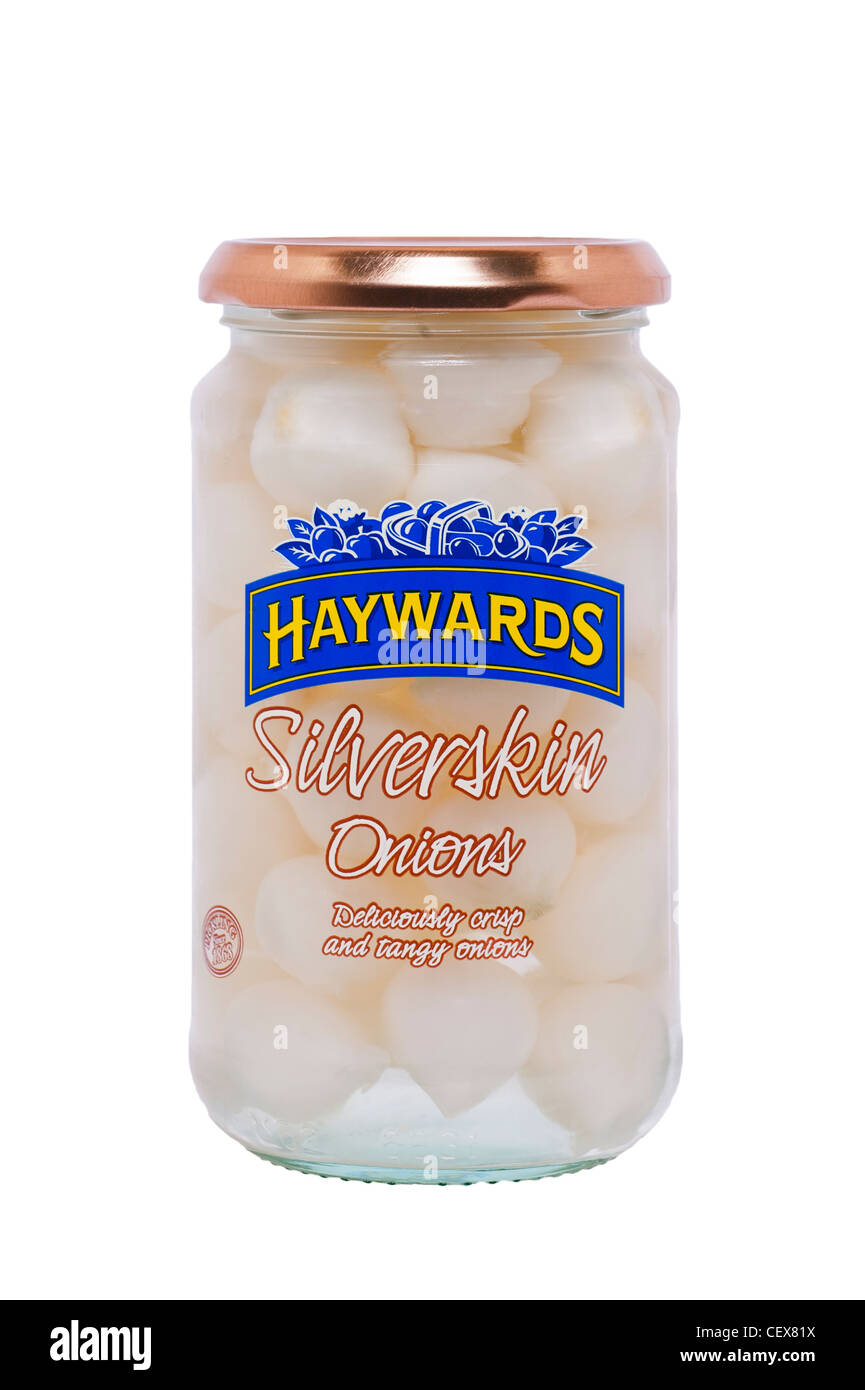 Ein Glas Haywards eingelegte Silberzwiebeln auf weißem Hintergrund Stockfoto