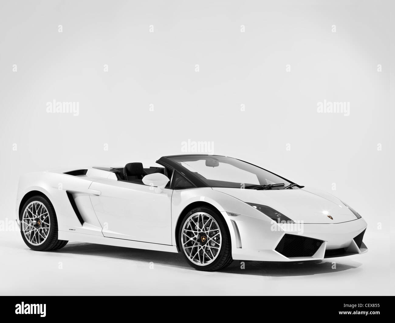 Weißen Lamborghini Cabrio mit Textfreiraum Stockfoto