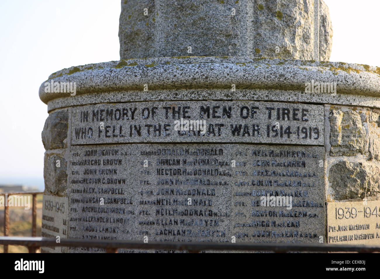 Kriegerdenkmal auf der Insel Tiree "In Erinnerung an die Männer von Tiree gefallenen im ersten Weltkrieg 1914-1919' Stockfoto