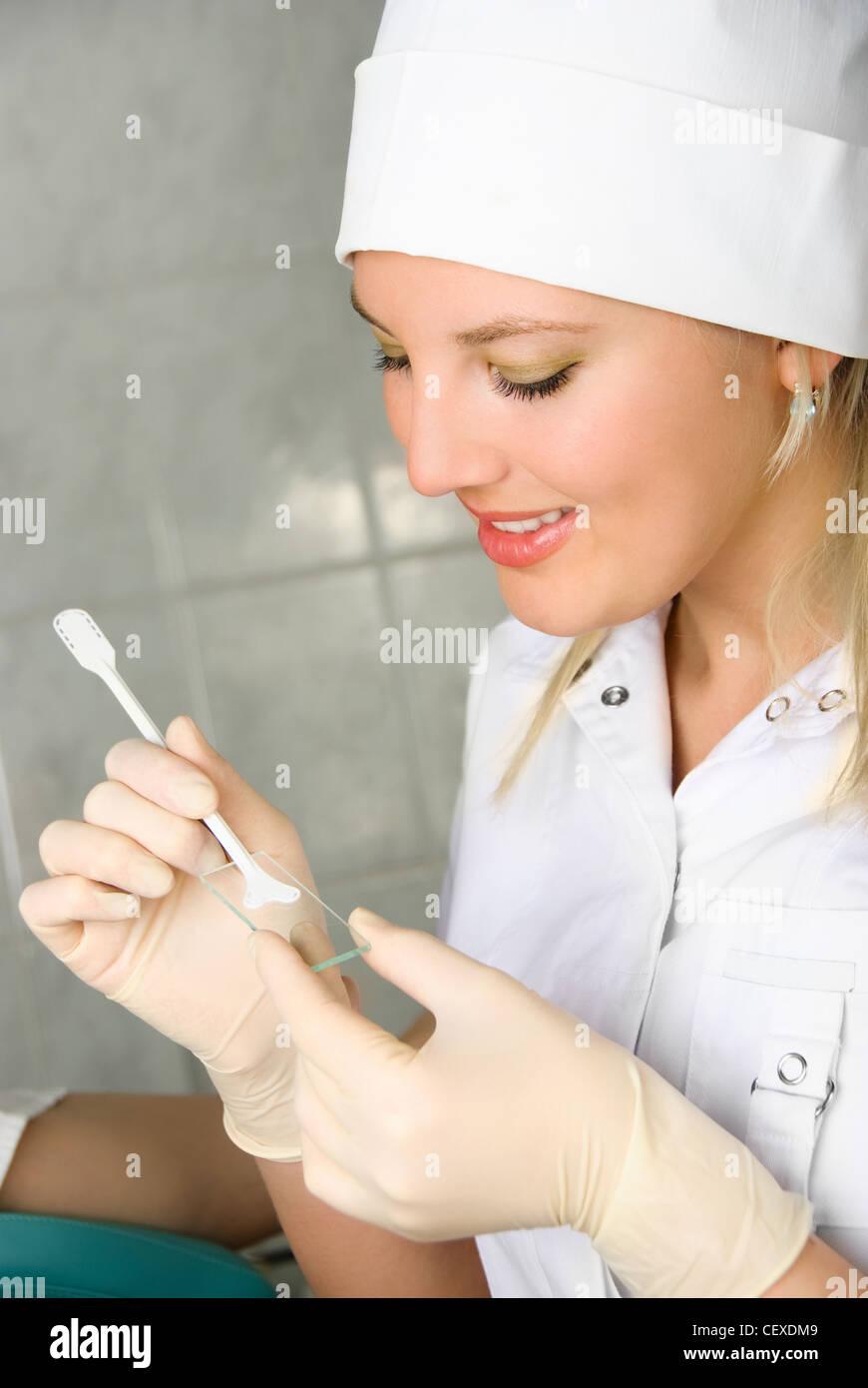 Frauenarzt in ihrem Büro Stockfoto