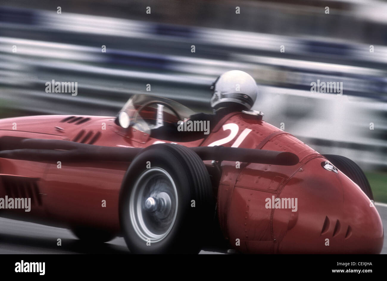 Nick Mason fahren sein Maserati 250F bei einem VSCC historischen GP Autorennen in Silverstone UK Anfang der 80er Jahre Stockfoto
