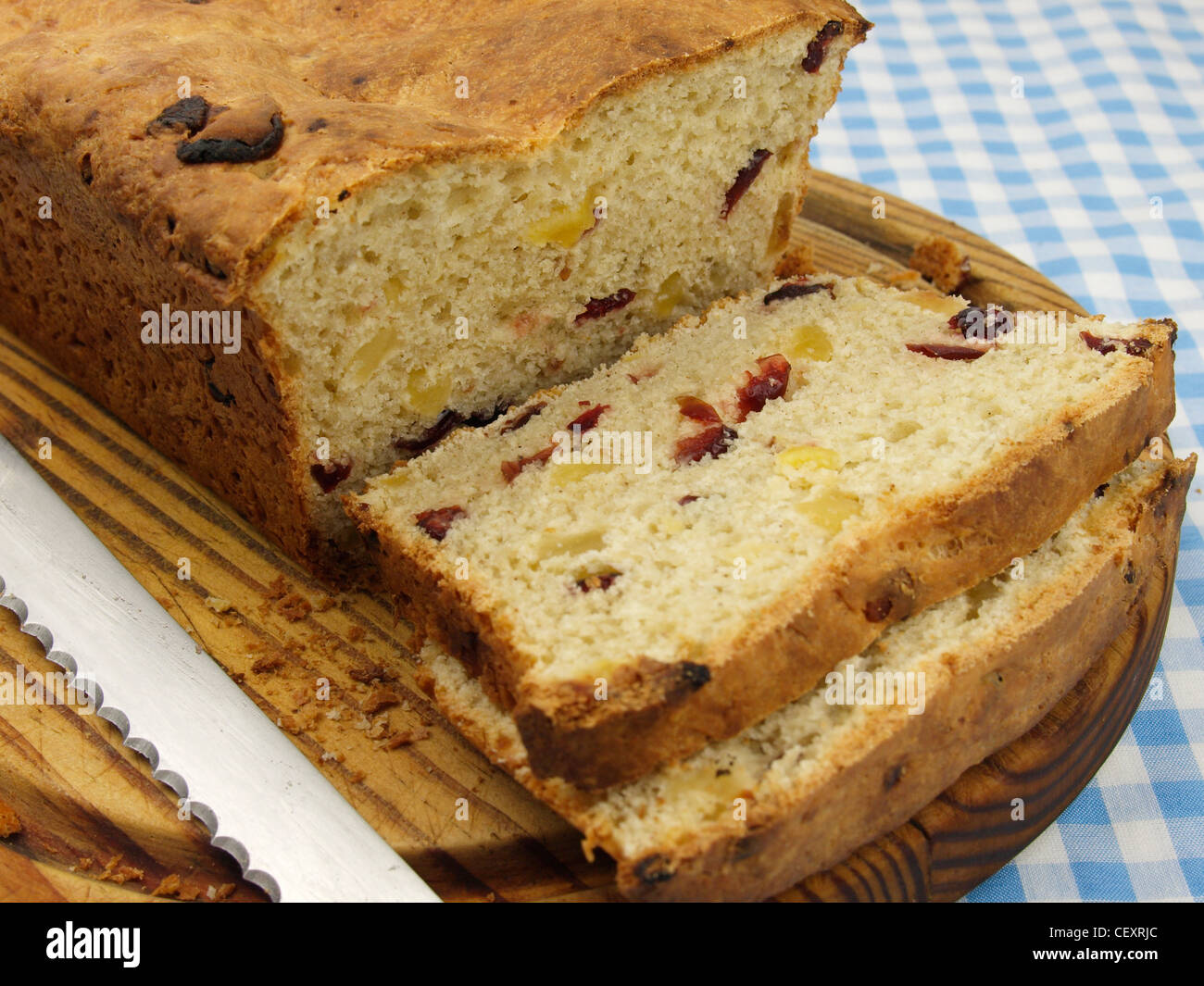 Cranberry, Apfel und Creme Fraiche Brot Stockfoto