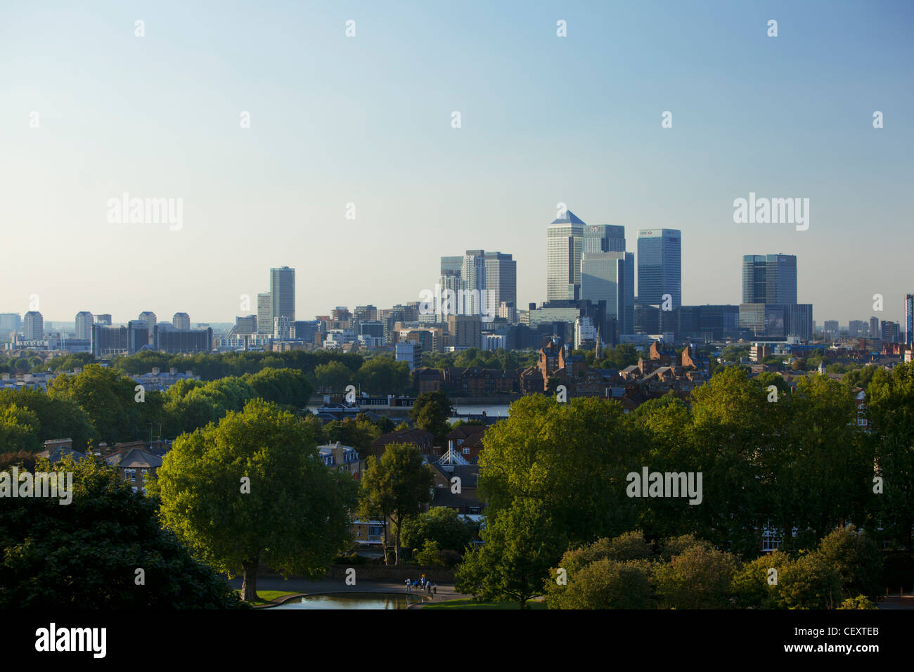Eine Ansicht von Canary Wharf vom Greenwich Park und die Royal Observatory Stockfoto