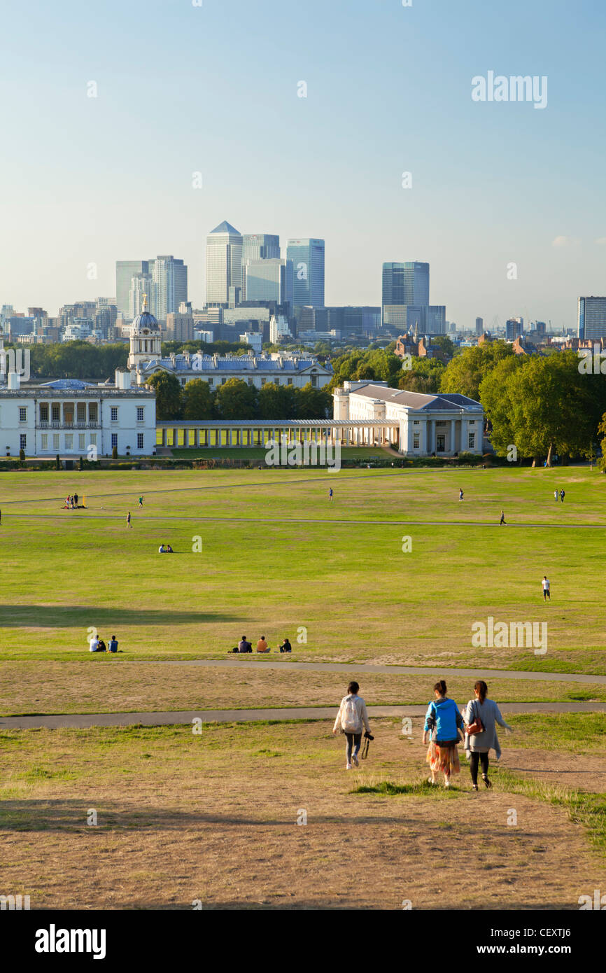 Eine Ansicht von Canary Wharf vom Greenwich Park und die Royal Observatory Stockfoto