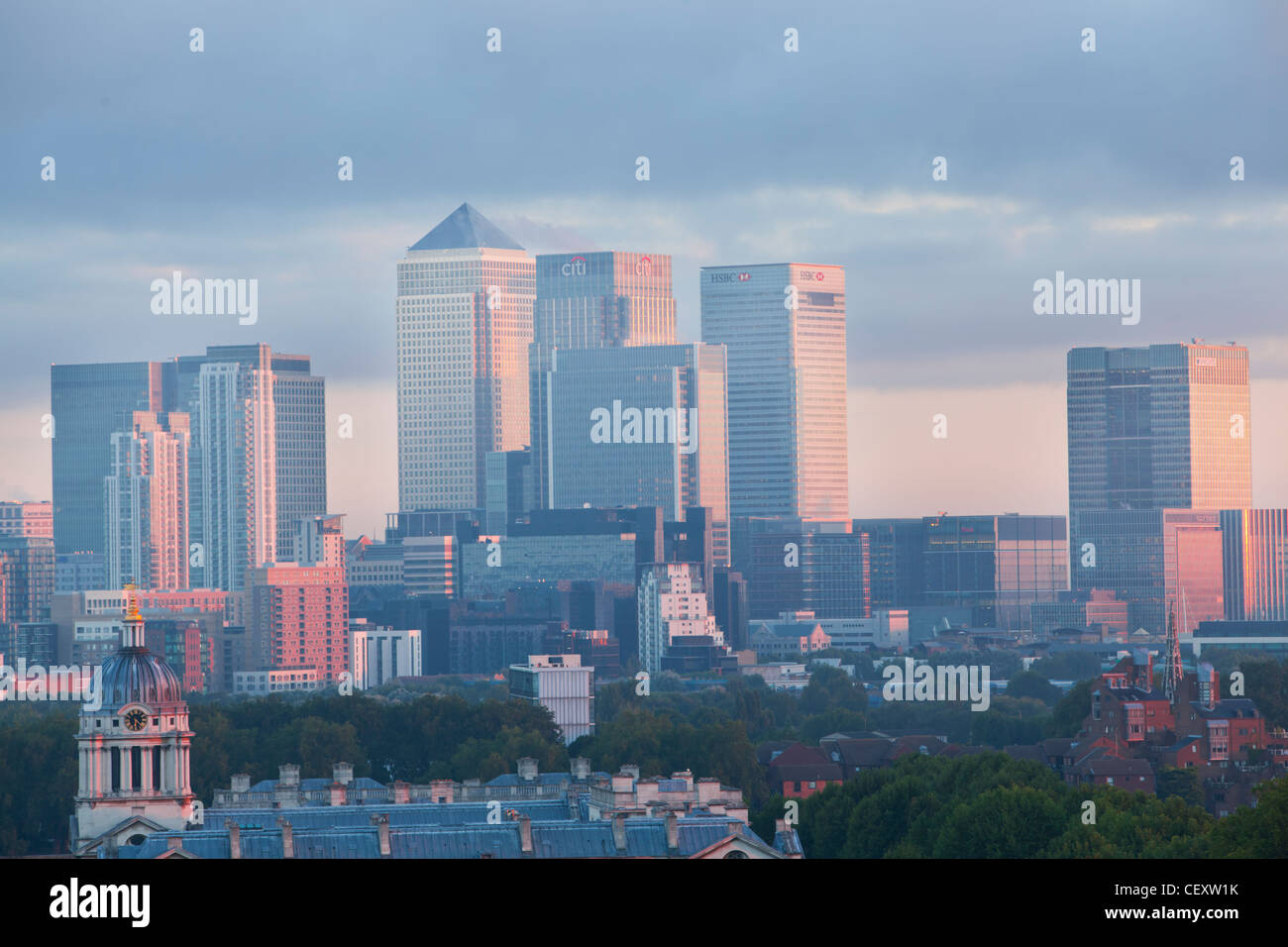 Eine Ansicht von Canary Wharf vom Greenwich Park und die Royal Obervatory Stockfoto