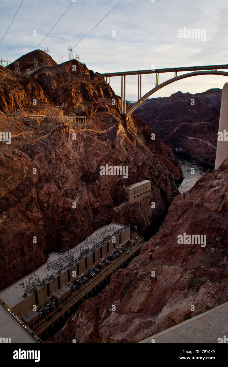 Hoover-Staudamm an der Grenze zu Nevada Arizona. Pat Tillman Jr. Bridge, Generation Bahnhof Stockfoto