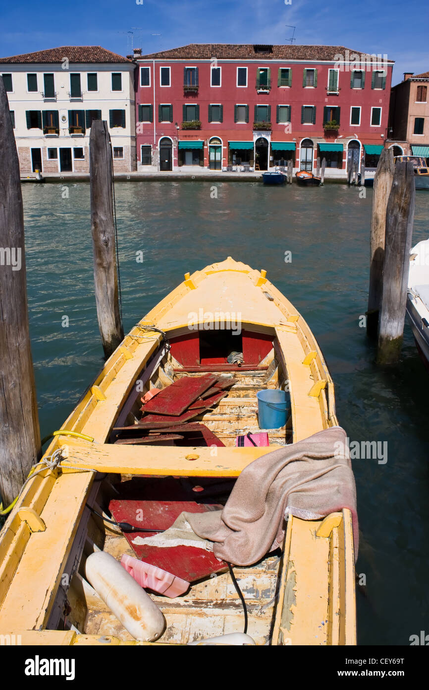 Boot im Mittelmeer Meer Stockfoto