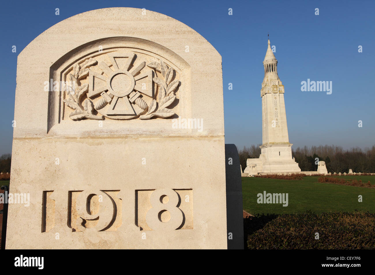 Der französische Krieg Nationalfriedhof in Notre-Dame de Lorette, Ablain-Saint-Nazaire, Frankreich. Stockfoto