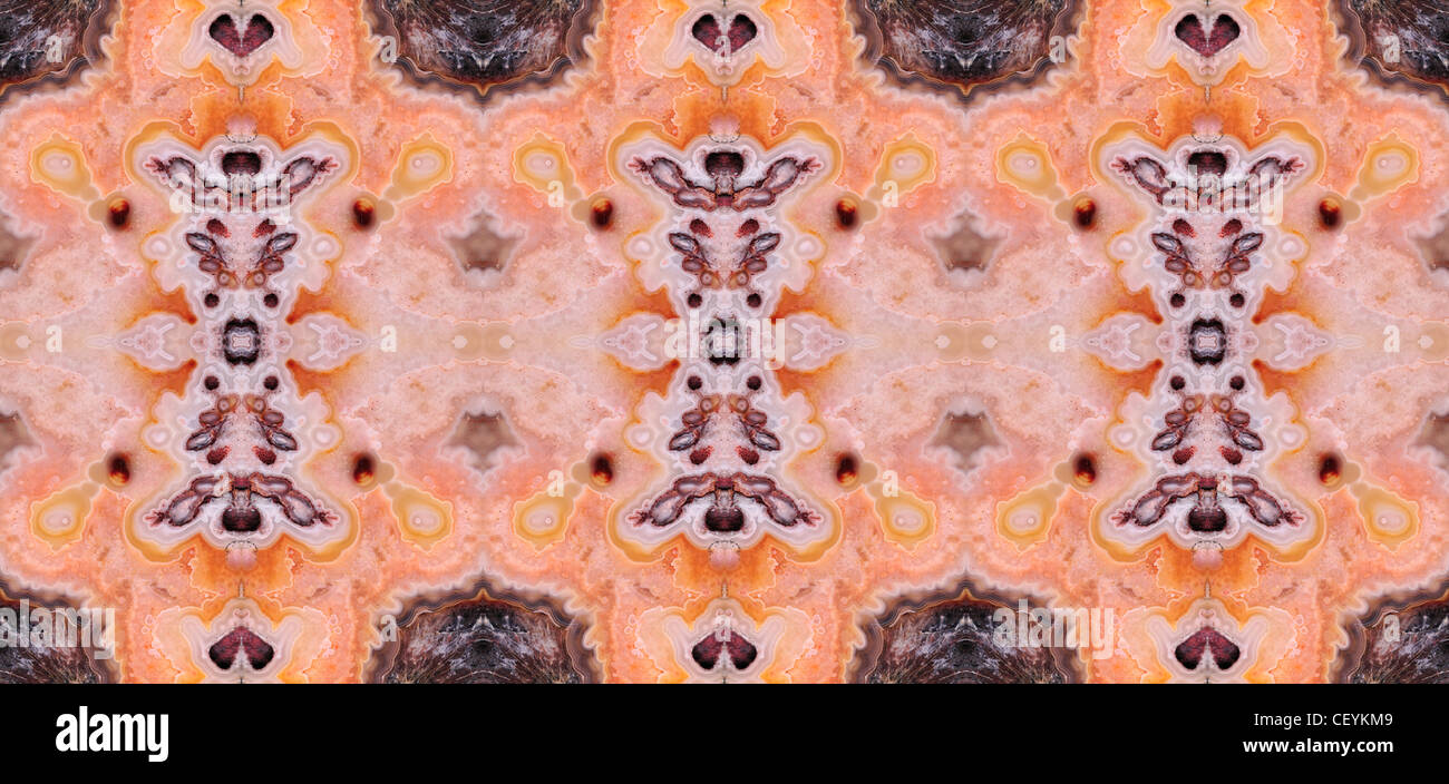 Polierte Scheibe von Jasper (opak, feinkörnigen Form von Chalcedon) symmetrische Muster von Kopien des gleichen Bildes gemacht Stockfoto
